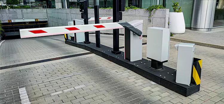 Custom Gate Design & Integration Keller